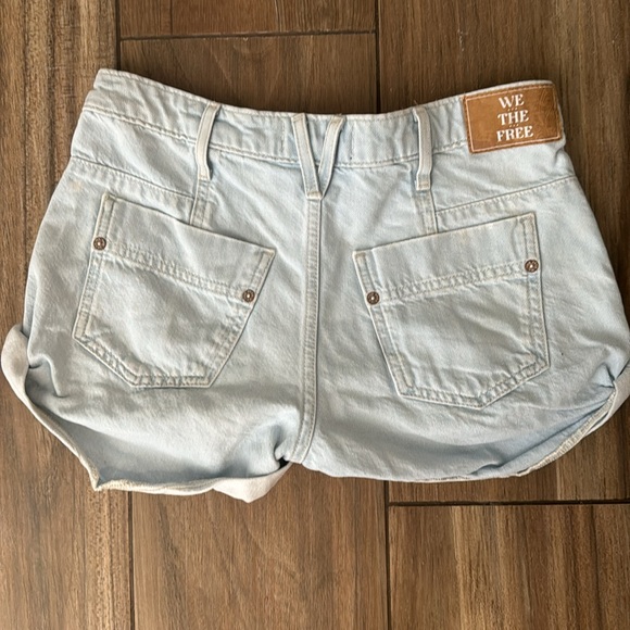 We the Free denim short shorts size 25 - Picture 5 of 5
